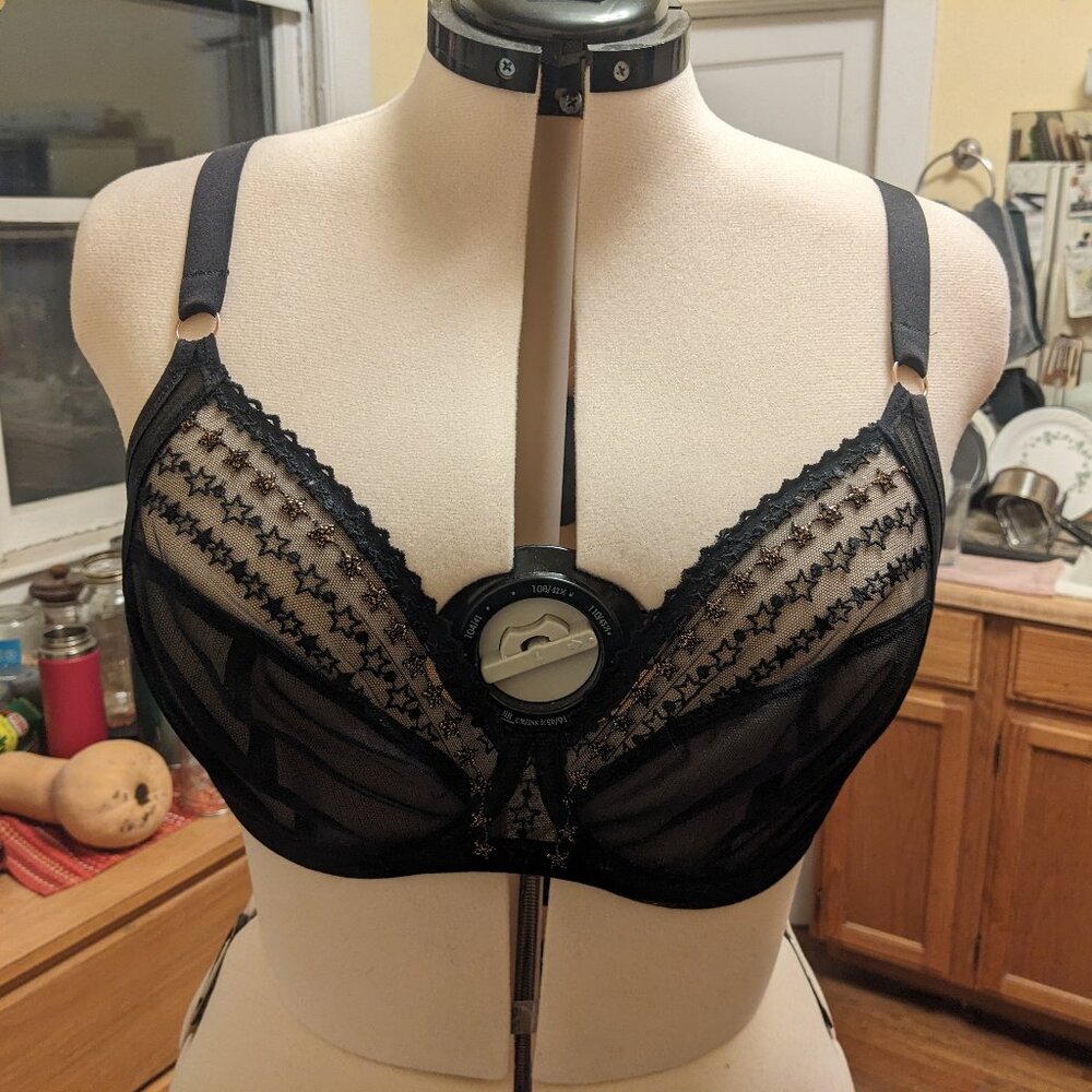 Elomi Matilda Underwire Plunge Bra in Black Star